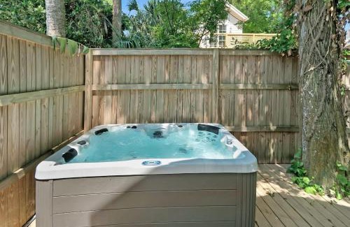 Lincolnville Casa | Downtown Home with Hot Tub, BBQ, Near Ice Plant!