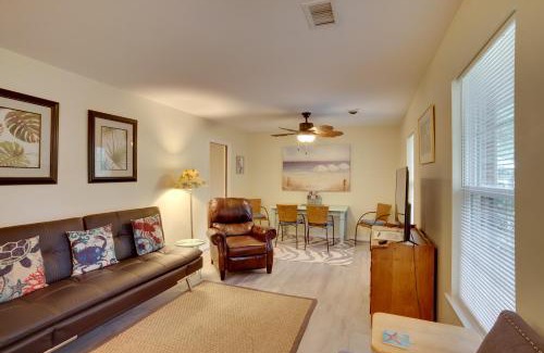 Beaufort Casa | Downtown Home with Yard and BBQ - 6 Mi to Downtown!