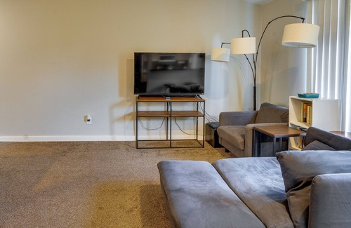 Kenmore Condominio | Downtown Kenmore Condo, 14 Mi to Seattle!