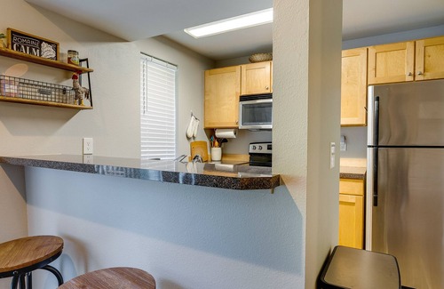 Kenmore Condominio | Downtown Kenmore Condo, 14 Mi to Seattle!