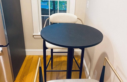 Kennebunk Casa | Downtown Kennebunk Home - Spacious! - Walk to area shops and restaurants!