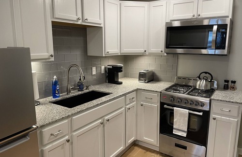 Downtown Buffalo Apartamento | Downtown King Bed Suite- Very Walkable- Flexible Cancellation