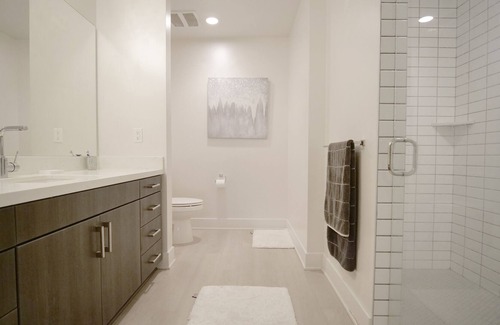 Downtown Apartamento | Downtown LA Premier High Rise, Modern Vibe