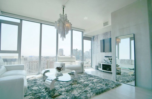Downtown Apartamento | Downtown LA Premier High Rise, Modern Vibe