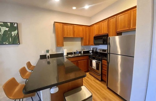 Village Apartamento | Downtown La Quinta Charmer- Walk to Dining Shops