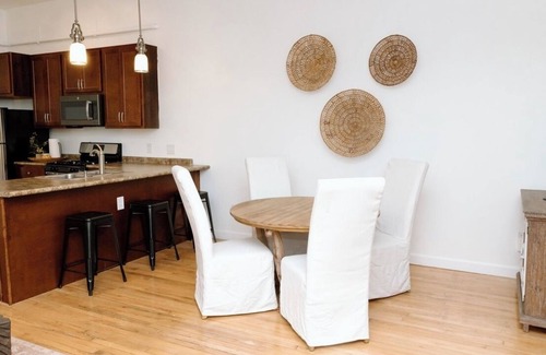 Le Roy Apartamento | Downtown LeRoy ONE TWENTY Loft