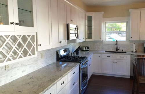 Murphys Casa | Downtown Location, Uptown Elegance! Re-Modeled “Murphys Original School House"