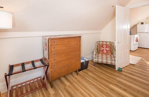 Arcata Apartamento | Downtown Loft-Sauna,Bikes,Hot Tub & Great Fun