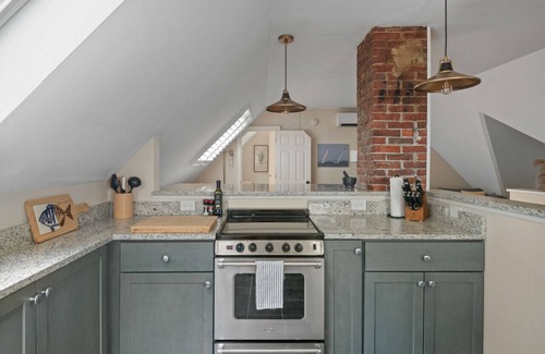 Parkside Apartamento | Downtown Loft with Water Views