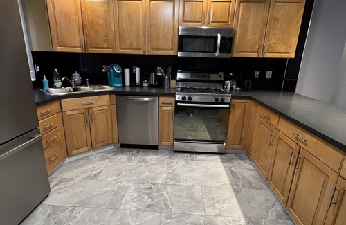 Downtown Syracuse Condominio | Downtown: Lovely 2-BD Condo with 1Free Garage Parking Space under Building