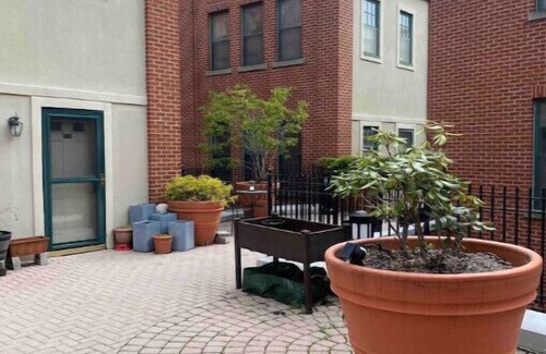 Downtown Syracuse Condominio | Downtown: Lovely 2-BD Condo with 1Free Garage Parking Space under Building