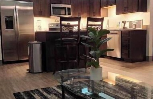 Stuart Apartamento | Downtown Lux Apt W/Balcony