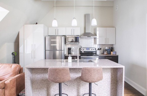 East Town Apartamento | Downtown Luxury 1BR Loft