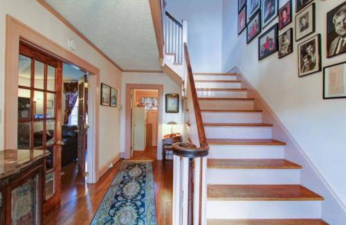 Lynchburg Casa | Downtown Lynchburg Getaway with Parking Convenience and Minutes to Downtown