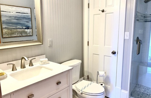 Manteo Casa | Downtown Manteo with Secret Garden