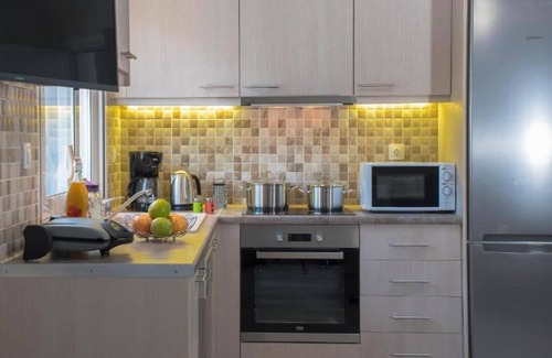 Petralona Apartamento | Downtown Modern 2 Storey Building