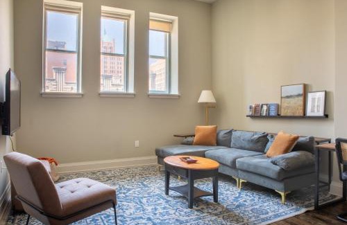 East Town Apartamento | Downtown Modern 2BR Loft
