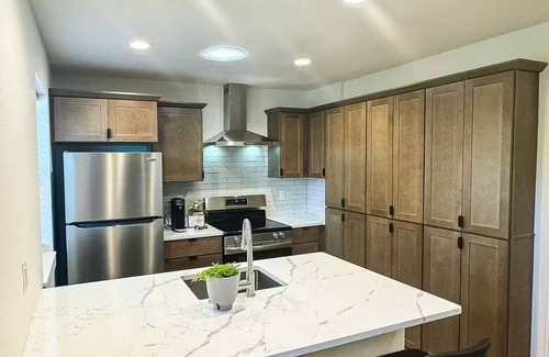 Loveland Casa | Downtown Modern Carriage House