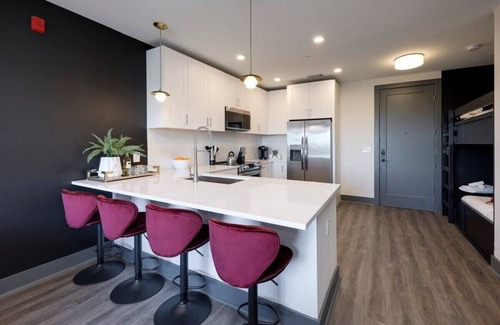 Rolling Mill Hill Condominio | Downtown Nash 1mi to Broadway 4 beds Sleeps 6