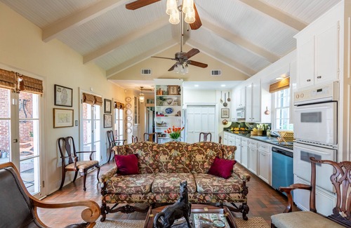 Natchez Casa | Downtown Natchez Elegant 1835 Antebellum House