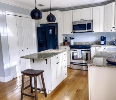 Biloxi Casa | Downtown Ocean Springs 2 bedroom 2.5 bath with garage