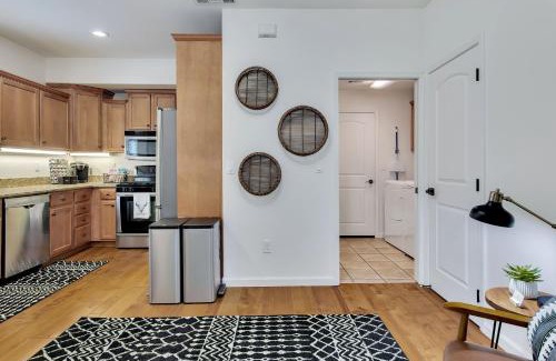 Paso Robles Casa | Downtown Paso: Sip N Sleepz 3 Bed/2.5 Bath