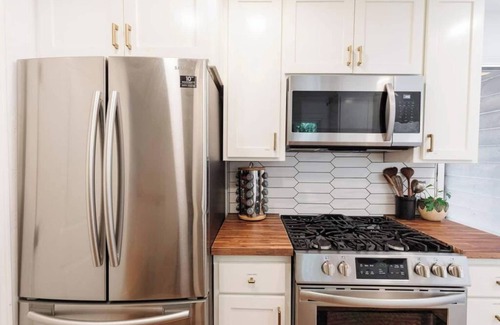 Chico Casa | Downtown Penthouse Loft | Panther Lounge