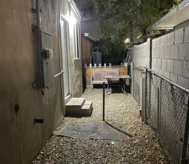 Garfield Casa | DOWNTOWN PHOENIX ARTS ASU STADIUM 1 BEDRooM GUEST HOUSE SUITE