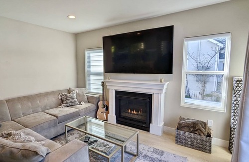 Pleasanton Cabaña | Downtown Pleasanton Cottage