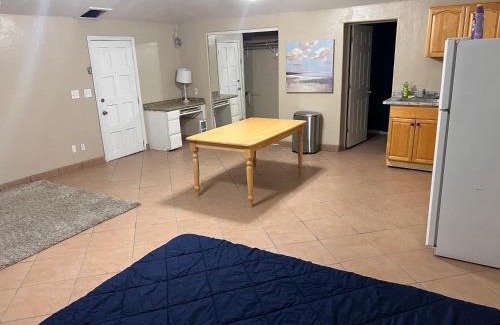 F. Q. Story Apartamento | Downtown Pool Suite 2