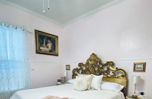 Somerset Casa | Downtown premier property that offers water park day passes & more.