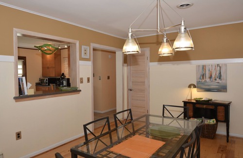 Country Club Estates Casa | Se admiten perros Casa 3BR en el centro de Rehoboth Beach A solo 4 cuadras de la playa para 6 personas