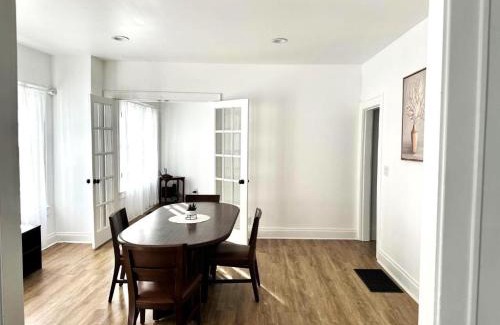 Livingston Park Apartamento | Downtown Retreat - Cozy First Floor