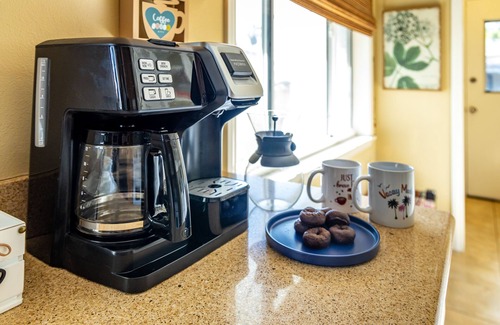 Downtown Riverside Casa | Downtown Riverside BOHO Retreat
