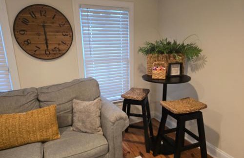 New Bern Casa | Downtown Riverside Lighthouse