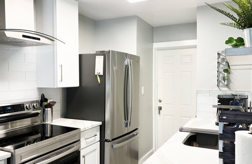 Gillespie Park Casa | Downtown Sarasota, Beach, Park, Sunshine, and FUN!
