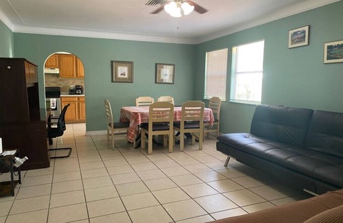 Park East Casa | Downtown Sarasota House3BR with Playground, Pet-Friendly, LidoBeach,SiestaKey-5m