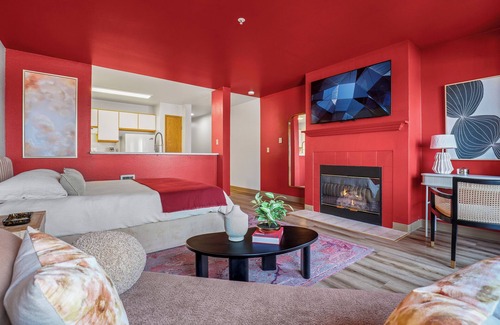 Belltown Hotel | Downtown Seattle Studio Near Pike Place with Rooftop Garden