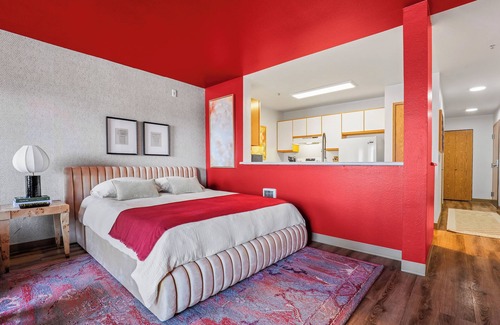 Belltown Hotel | Downtown Seattle Studio Near Pike Place with Rooftop Garden
