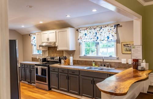 Southern Pines Casa | Downtown So. Pines - sleeps 8, walk to town.