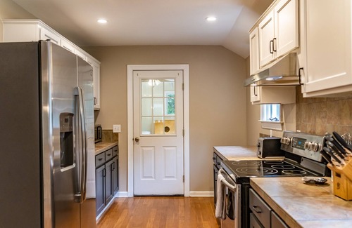 Southern Pines Casa | Downtown So. Pines - sleeps 8, walk to town.