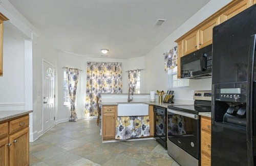 Peoplestown Casa | DOWNTOWN SPACIOUS 3 BEDROOM