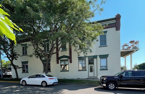 Frankfort Apartamento | Downtown Studio - steps to restaurants, shops and beach