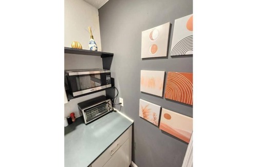Lawsona - Fern Creek Casa | Downtown Studio Walk to Lake Eola & KIA center
