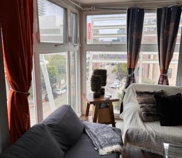 East Village Apartamento | Downtown Sunsets Convention Center