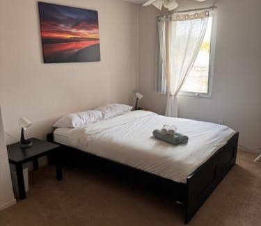 East Village Apartamento | Downtown Sunsets Convention Center