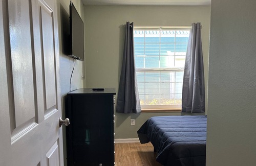 Tillamook Casa | Downtown Tillamook Home - Close to the beach and Pet-Friendly