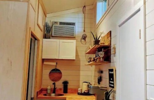 Vacaville Casa | Downtown Tiny VaultedHaus