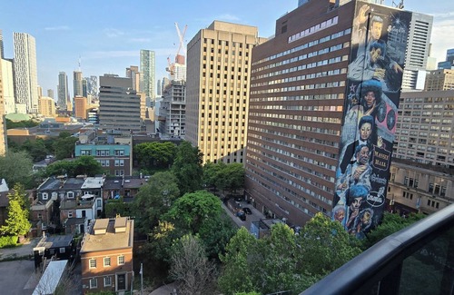 Church and Wellesley Condominio | Downtown Toronto Condo | WiFi, Gym & Pool – Steps to Subway & Eaton Centre