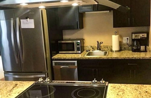 Traverse City Condominio | Precioso condominio en el centro de Traverse City! Midtown 8